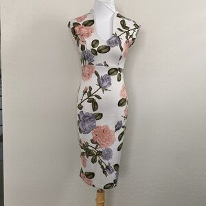 gLARE Floral Sleeveless Dress - White, Pink, Purple. Size M